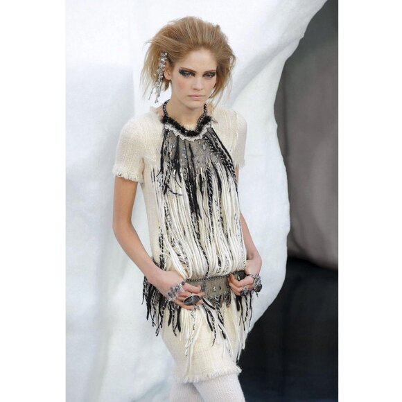 CHANEL RUNWAY TWEED MINI DRESS SIZE 38 FR, 6 or 4 US NEW - Picture 5 of 15